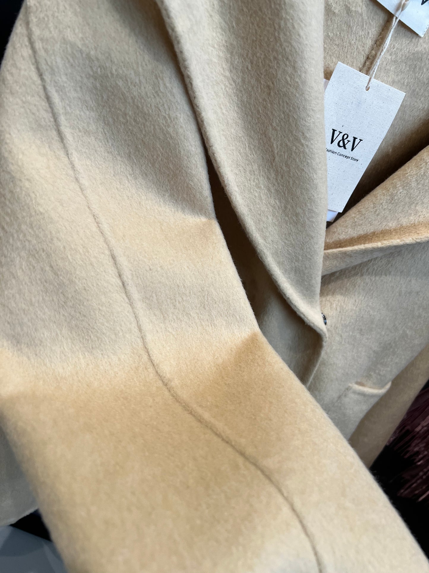 V&V Wool and Cashmere Blended Coat