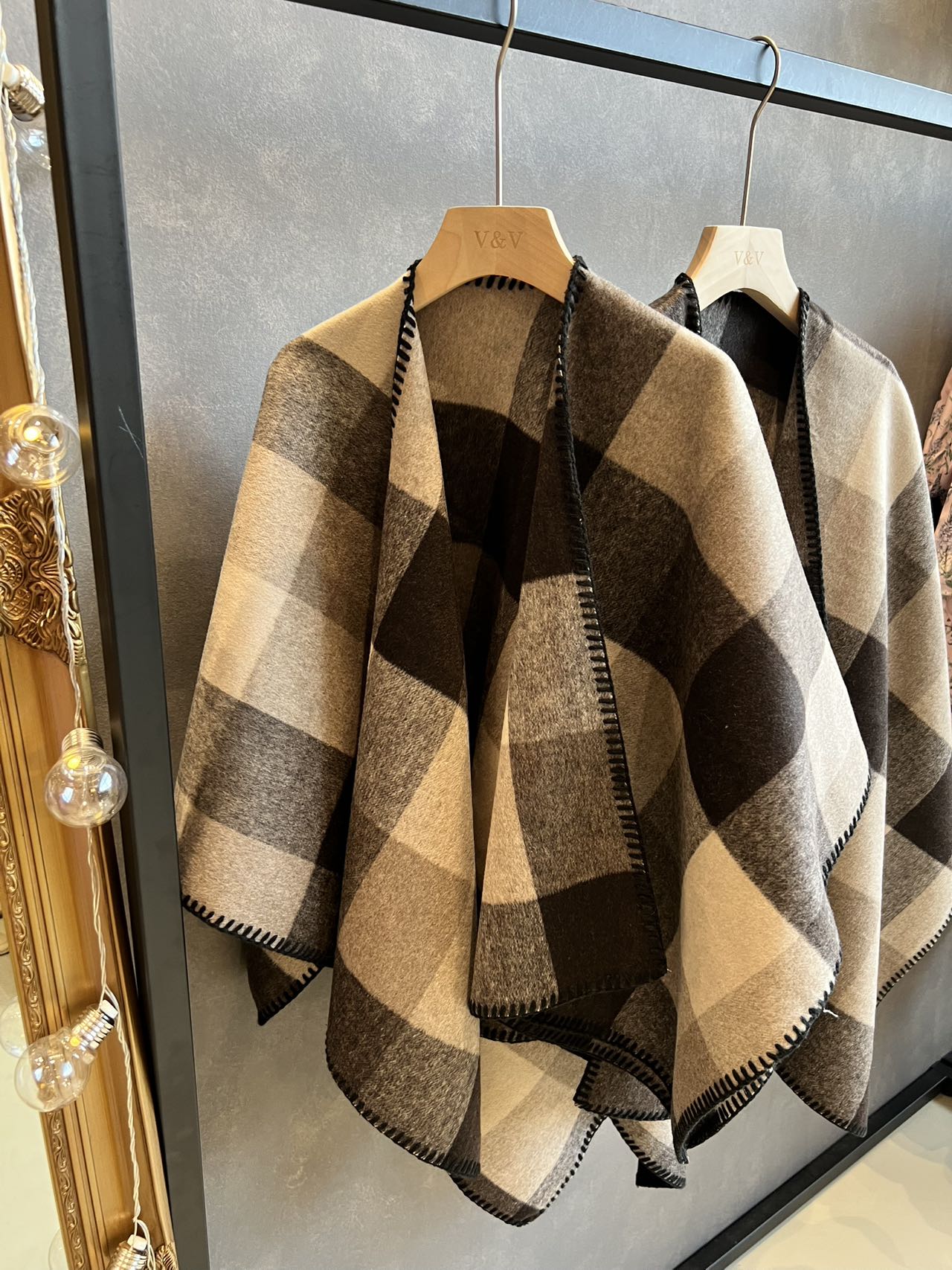 V&V Merino Wool Cape