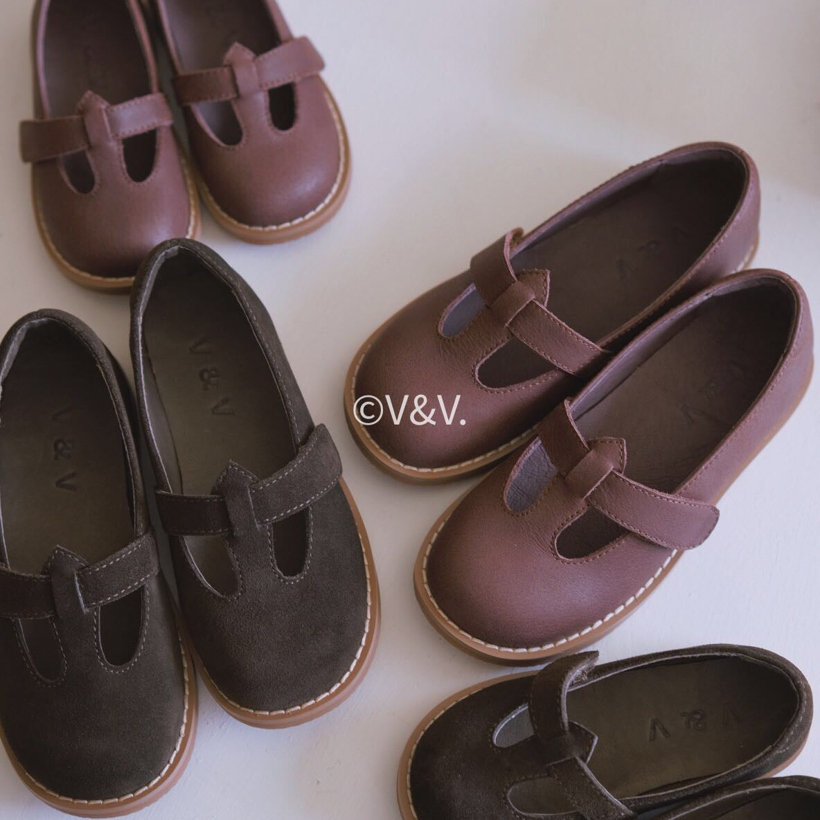 T-strap Leather shoes