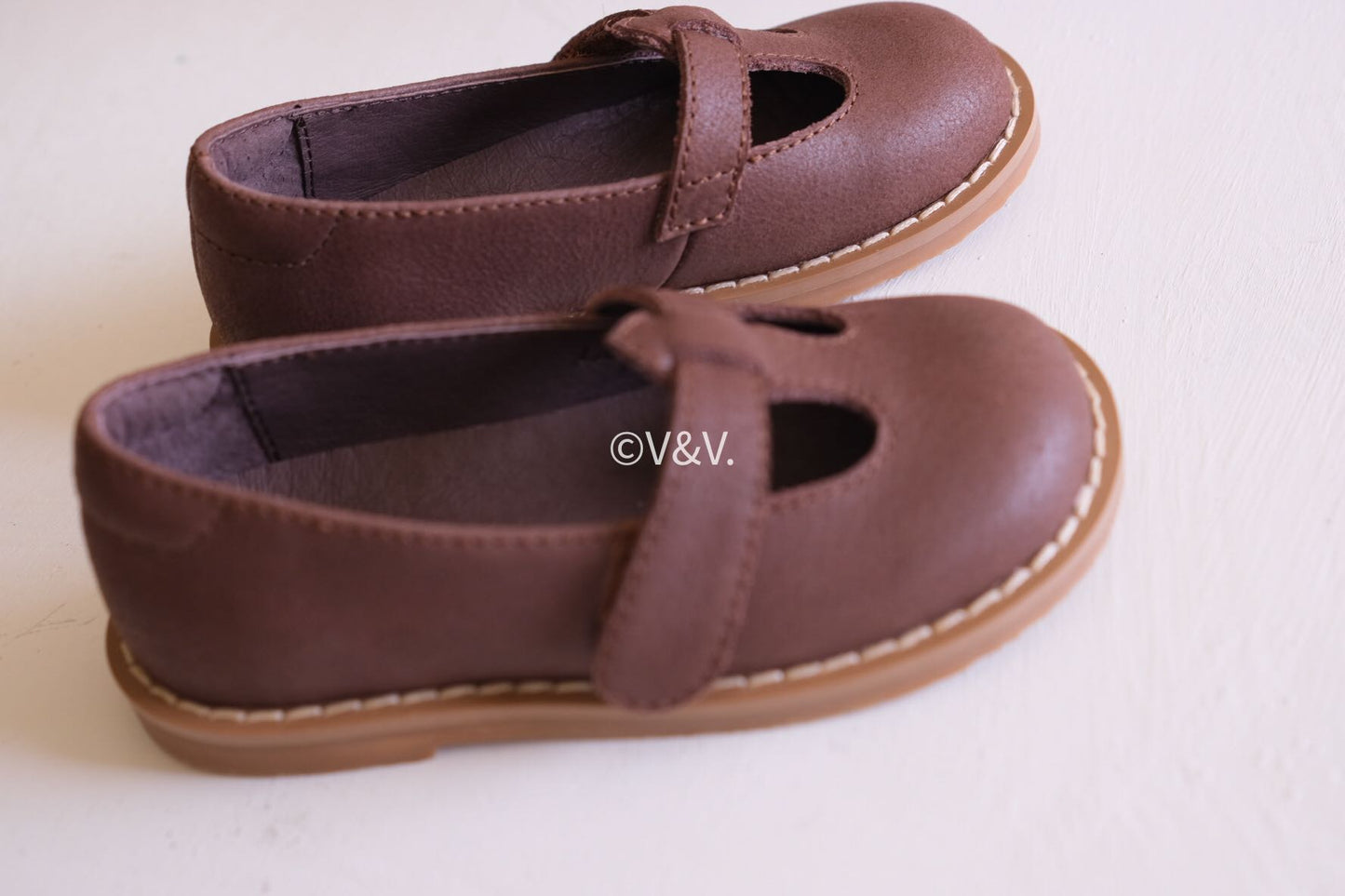 T-strap Leather shoes