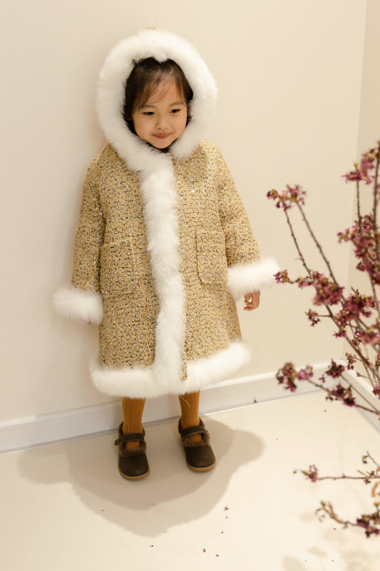 Glittering wool coat with fox fur