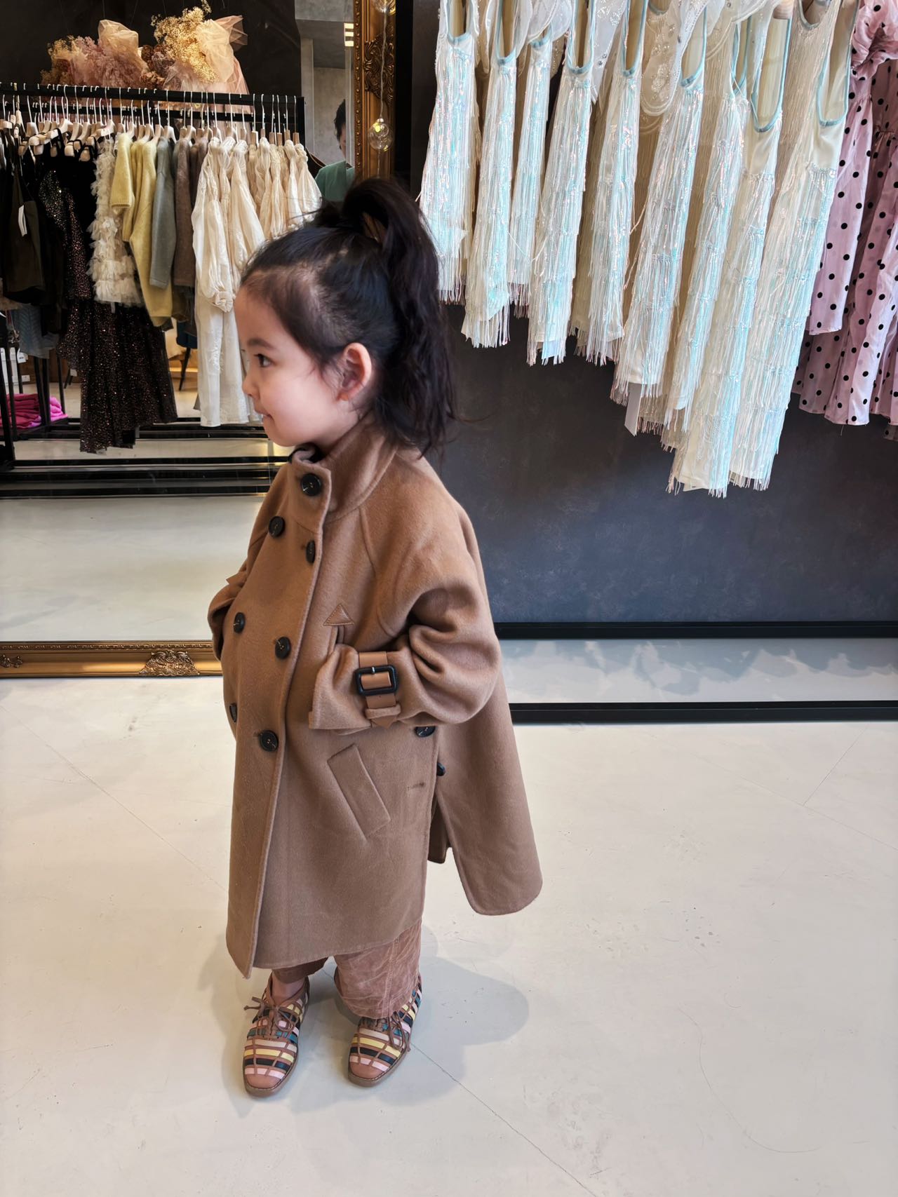 V&V Cashmere and Wool Blended Coat