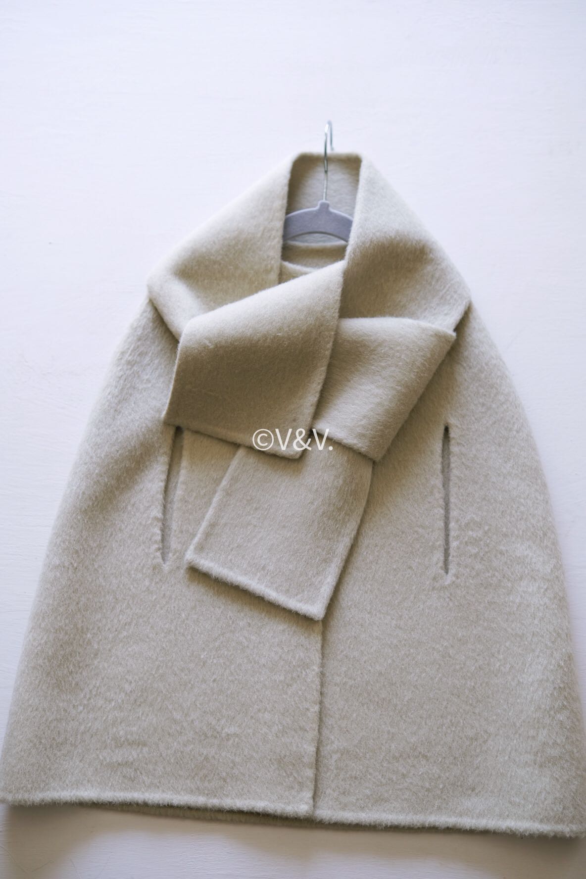 Signature Cashmere Merino Wool Blended Cape Set