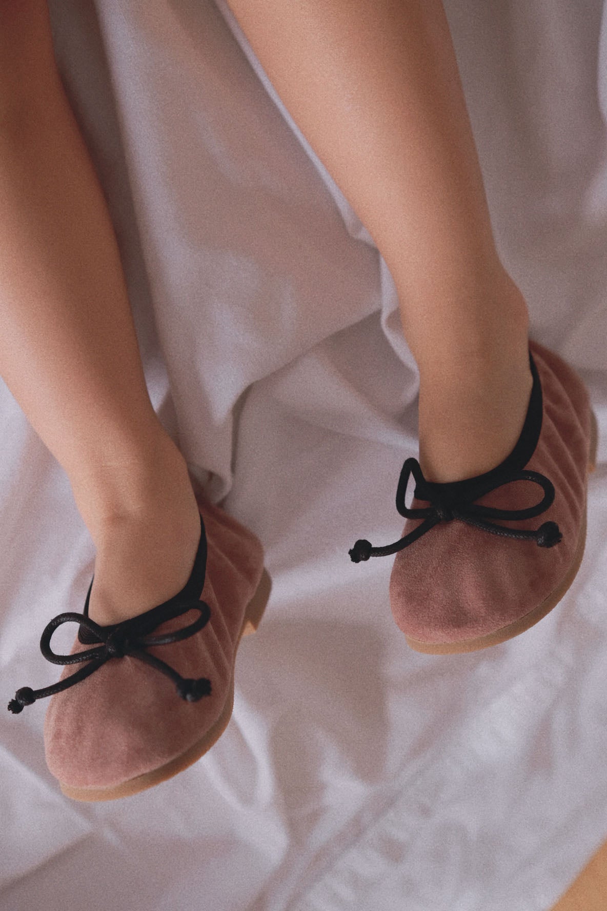 Bow-Detailed Suede Leather Ballet Flats