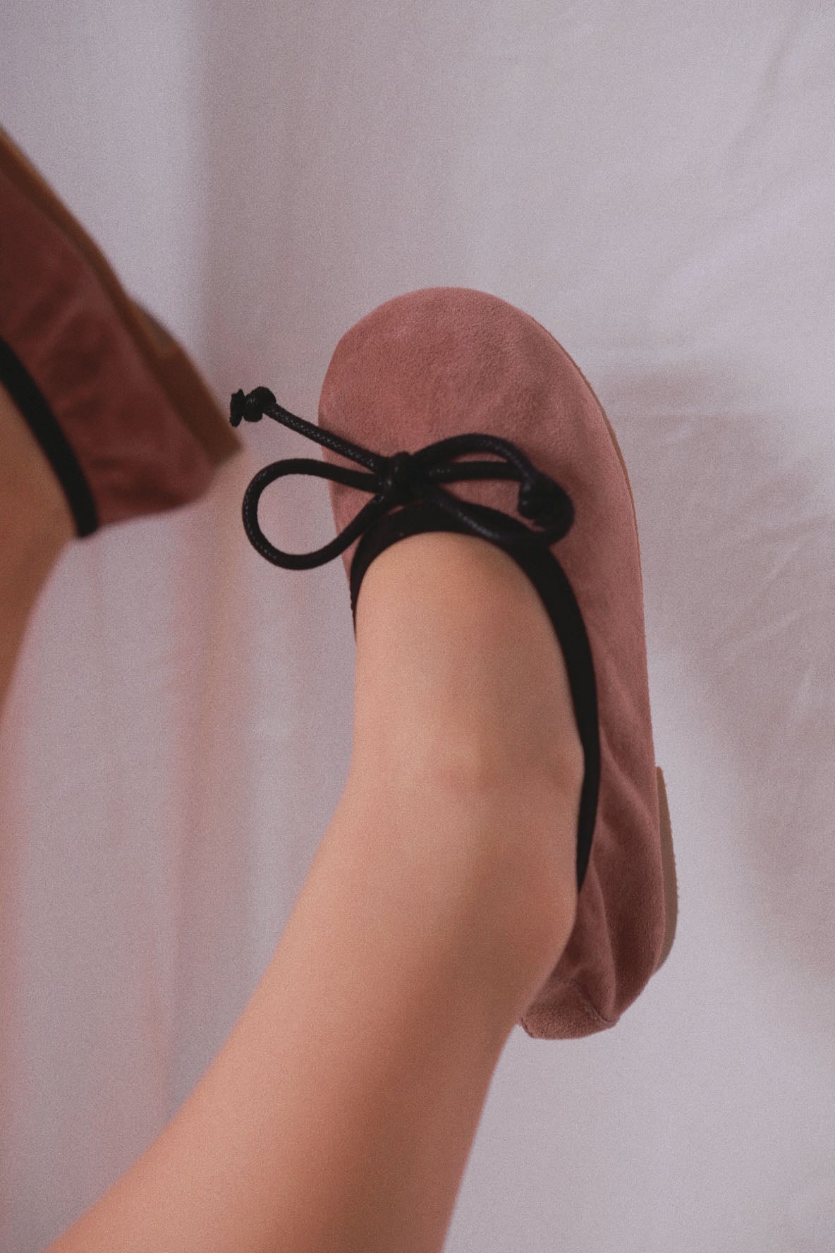 Bow-Detailed Suede Leather Ballet Flats